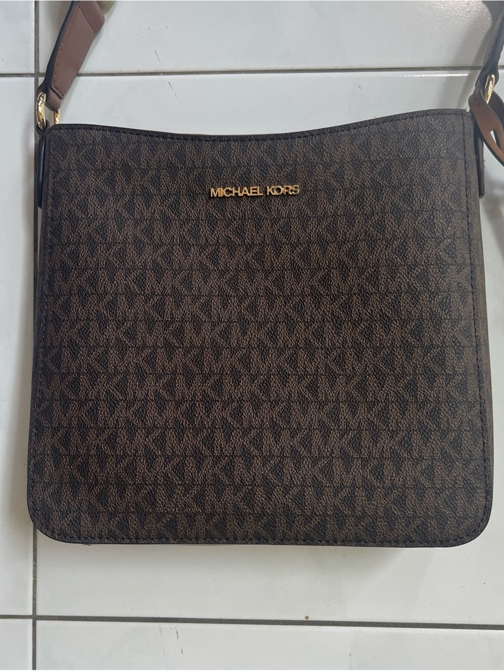 Michael Kors Jet Set Shoulder Bag